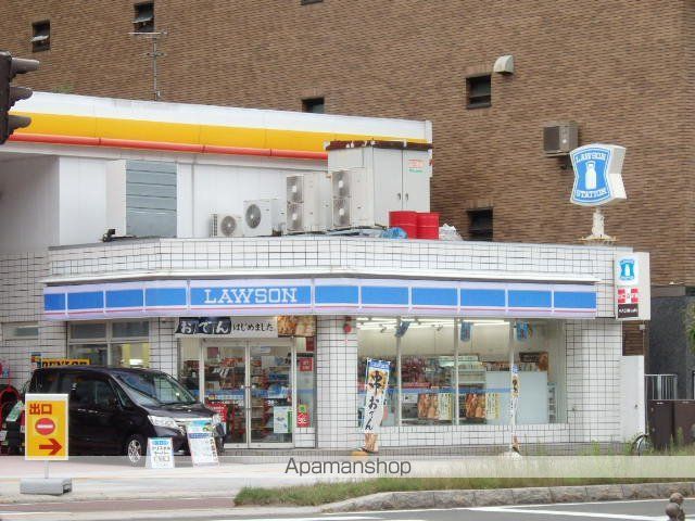コンビニ　ローソン（コンビニ）まで121m