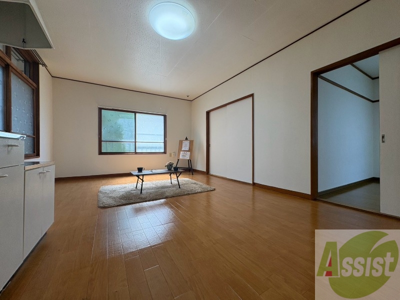 居室・リビング　広くてキレイなお部屋が広がっていて、充実した生活が送れそう。
