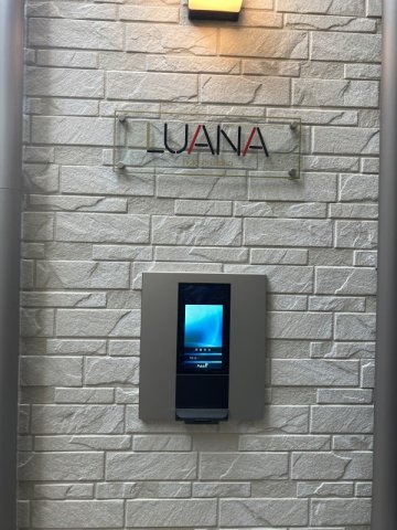 エントランス　建物の内部です