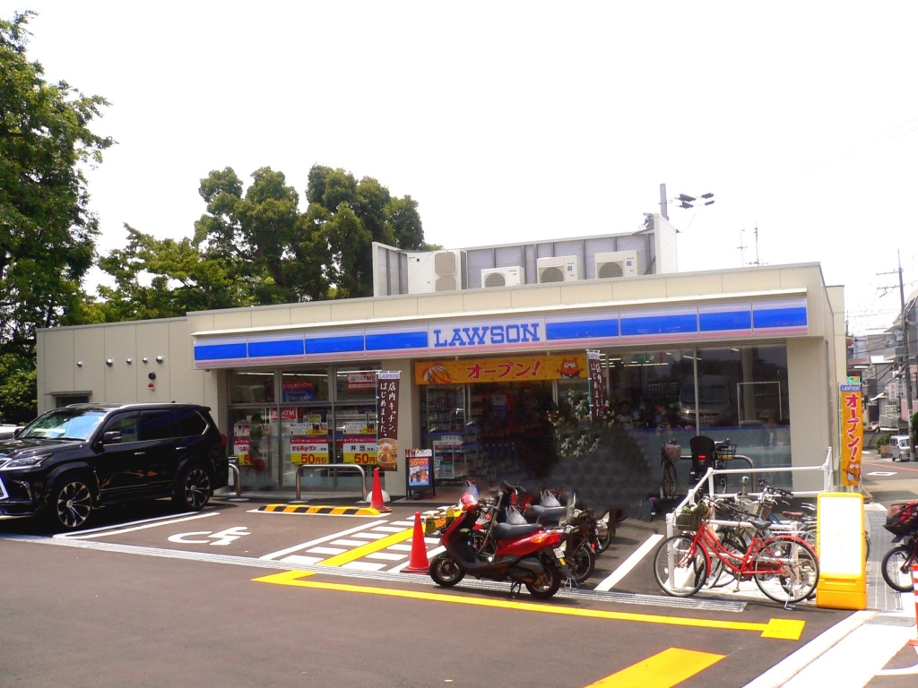 コンビニ　ローソン 豊中服部南町二丁目店（コンビニ）まで183m