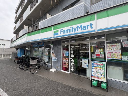 コンビニ　ファミリーマート かさいゴム通り店（コンビニ）まで304m
