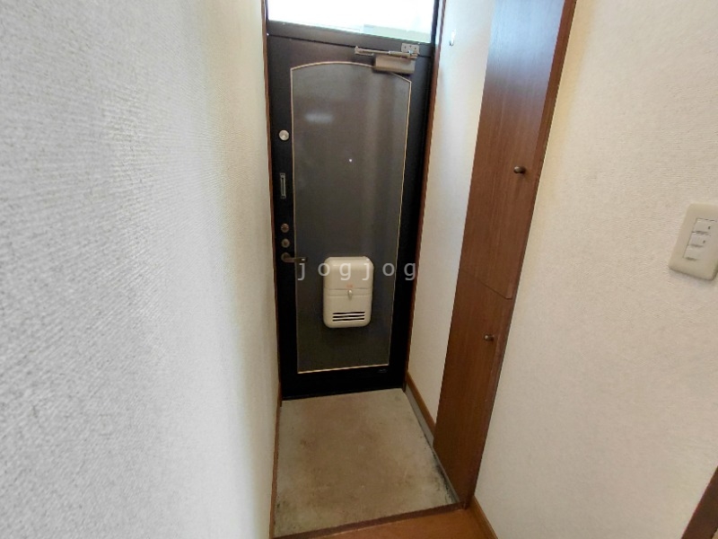 玄関　ゆったりとした玄関です。