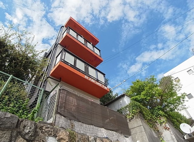 建物外観　外観から生まれ変わりました