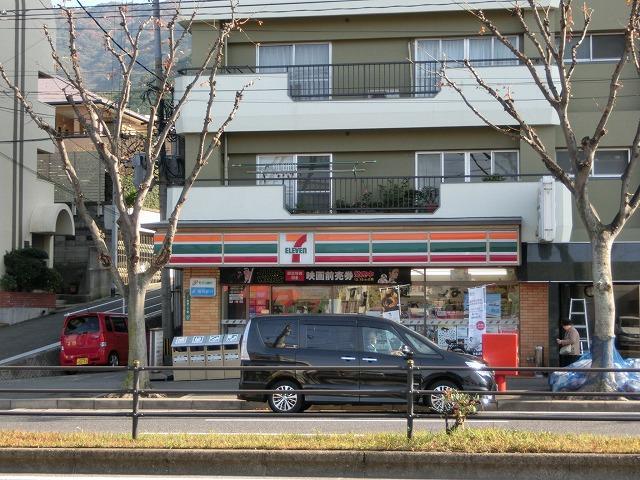 コンビニ　セブン‐イレブン／小倉黒原２丁目店（コンビニ）まで523m