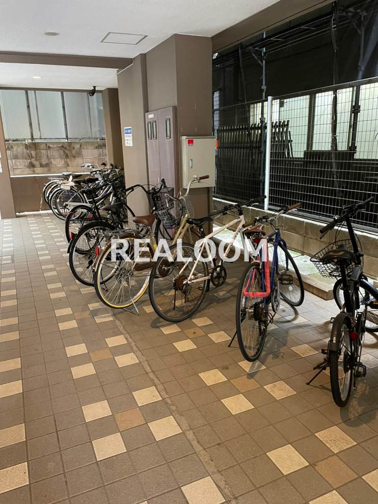 駐車場　写真と現況が異なる場合は現況優先となります。