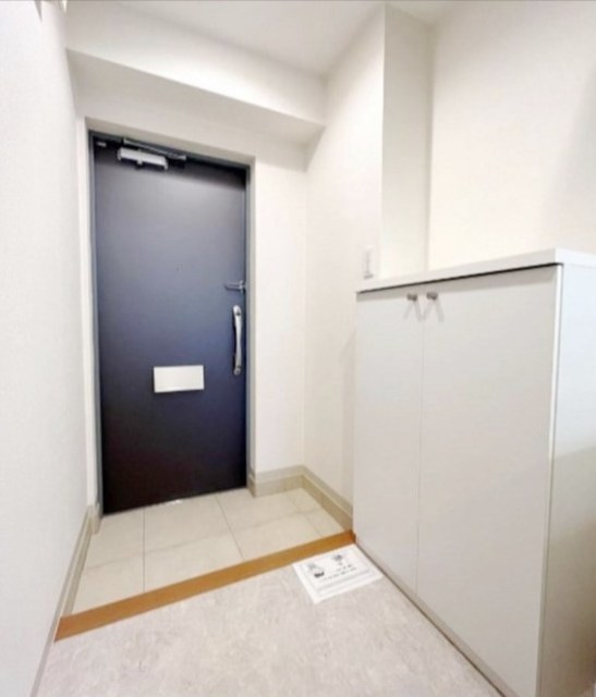 玄関　別部屋同仕様タイプ