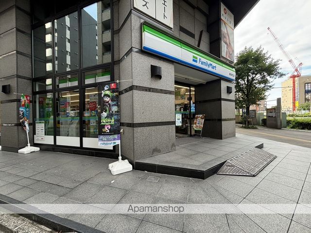 コンビニ　ファミリーマート（コンビニ）まで154m