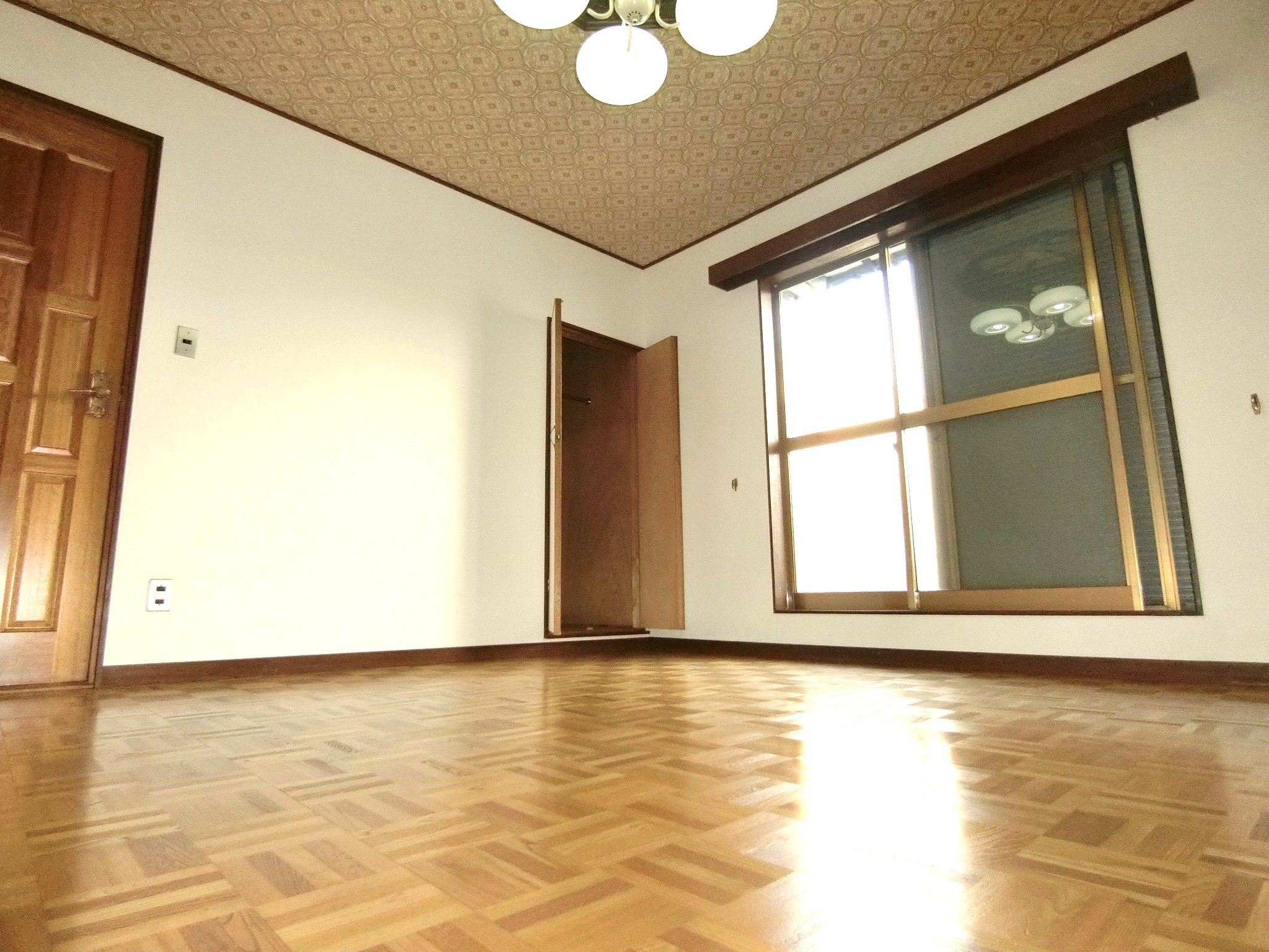 その他部屋・スペース　エアコンとクローゼツトを完備した2階の10帖の洋室です☆