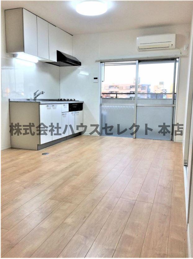 居室・リビング　別号室参考写真