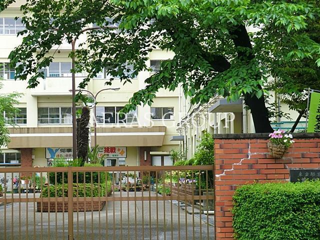 中学校　葛飾区立葛美中学校（中学校）まで301m