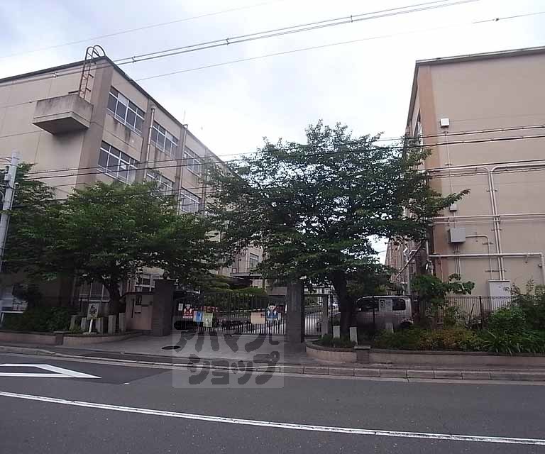 小学校　西院小学校（小学校）まで1500m