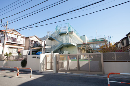 幼稚園・保育園　聖保育園（幼稚園・保育園）まで143m
