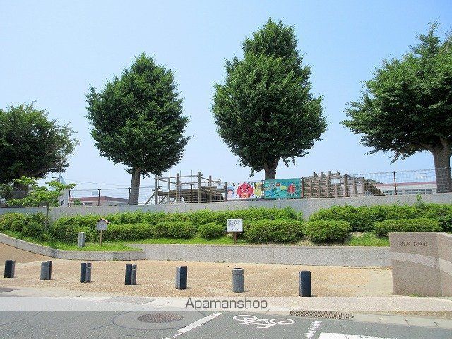小学校　湖西市立新居小学校（小学校）まで1500m