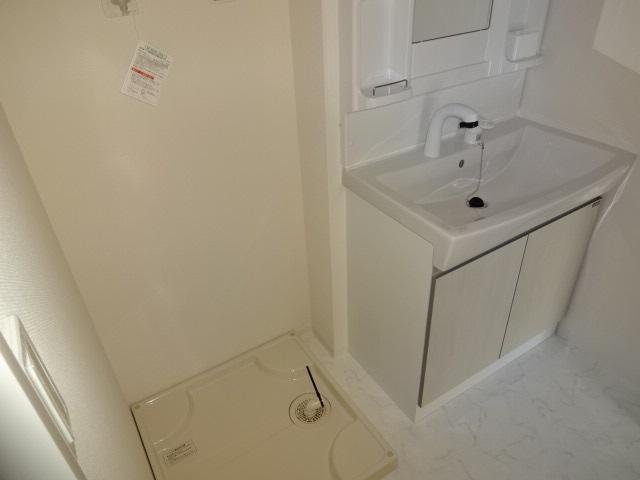 洗面設備　独立洗面台です