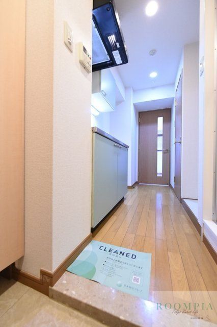 玄関　※同タイプの別のお部屋です。