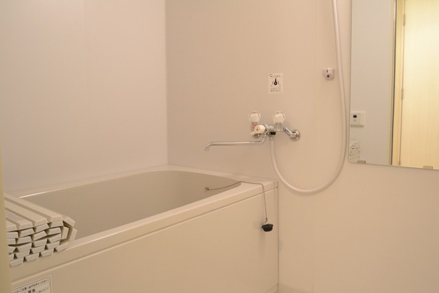 バス・シャワールーム　バス・トイレ独立タイプ