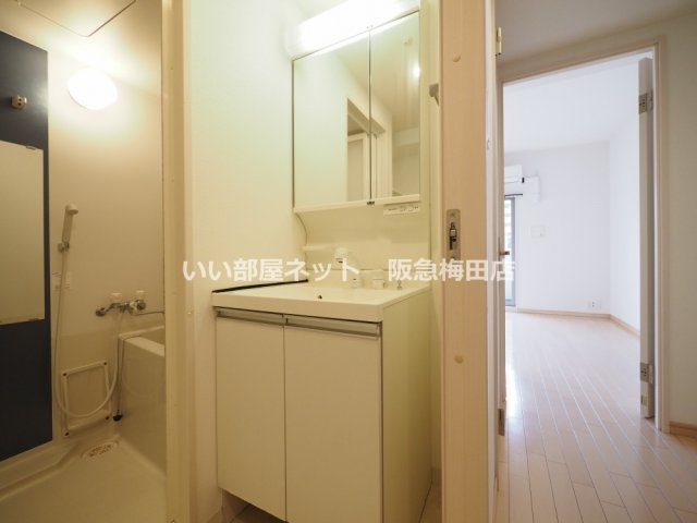 洗面設備　反転タイプとなります。