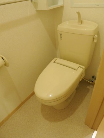 トイレ　ゆったりとした空間のトイレです