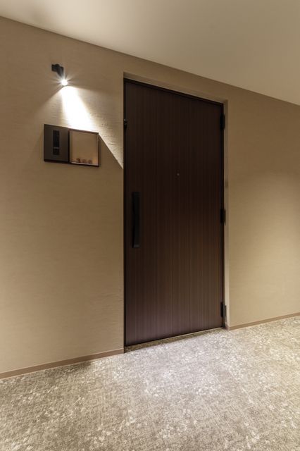 MOCXION PREMIUM四谷大京町の玄関写真