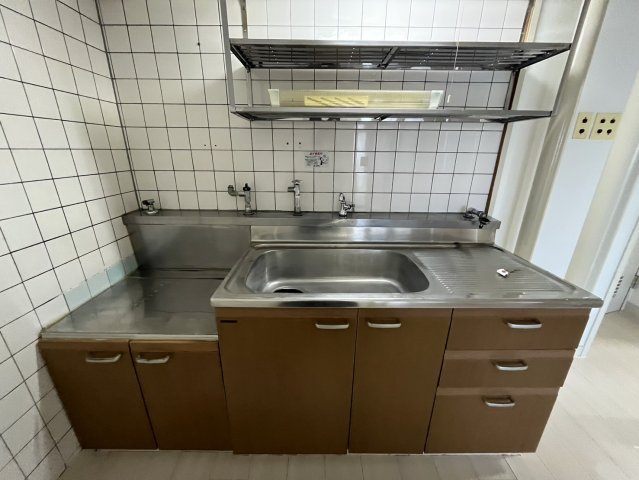 キッチン　サンシャイン大須中駒ビル 工事中