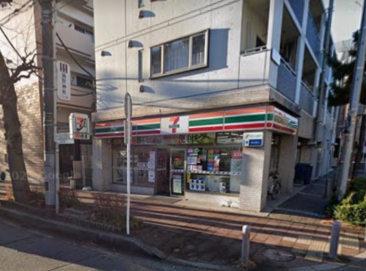 コンビニ　セブンイレブン（コンビニ）まで407m