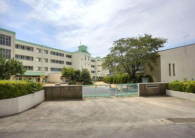 小学校　豊島区立長崎小学校（小学校）まで1595m