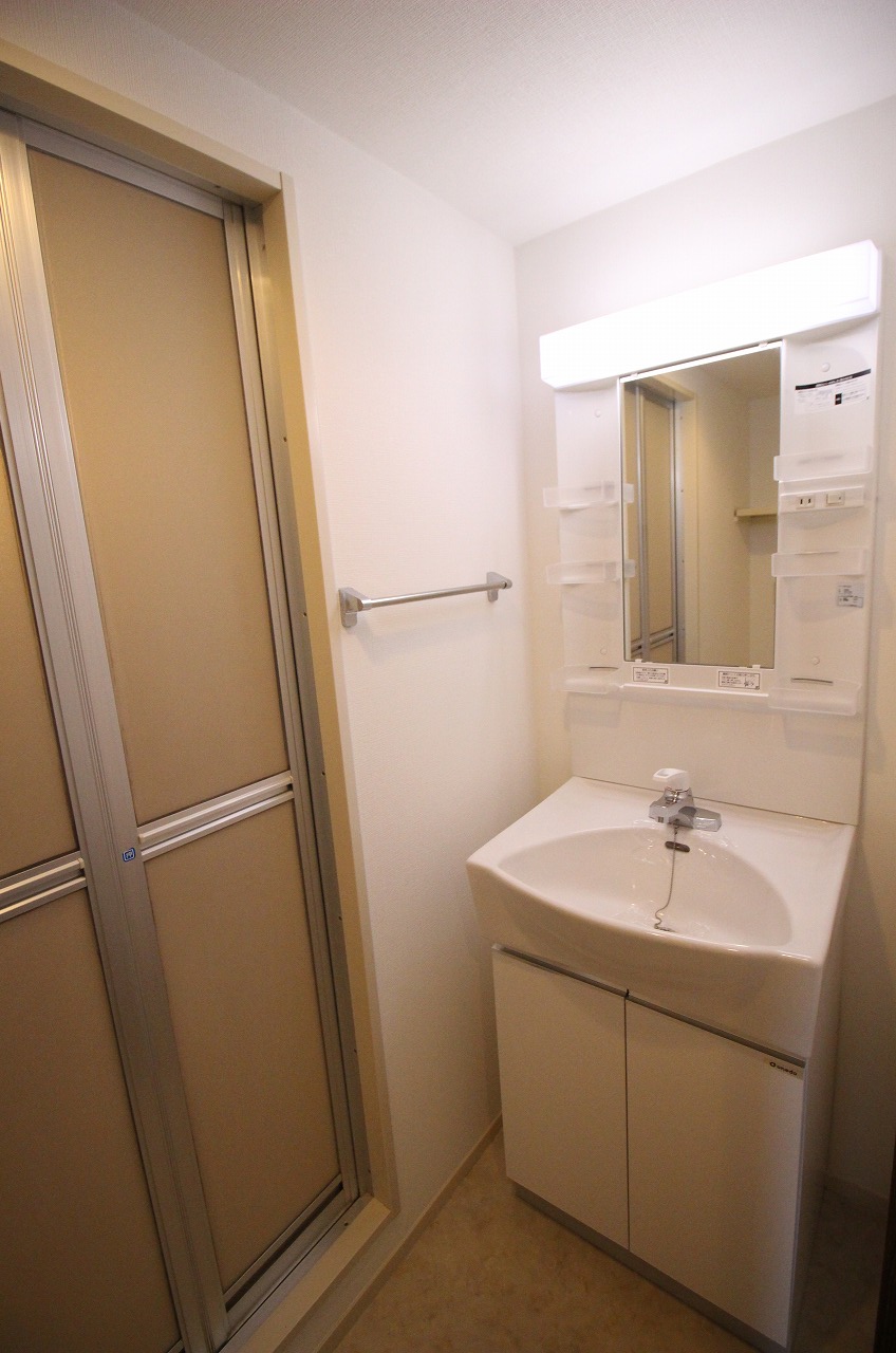 洗面設備　別の部屋の写真です