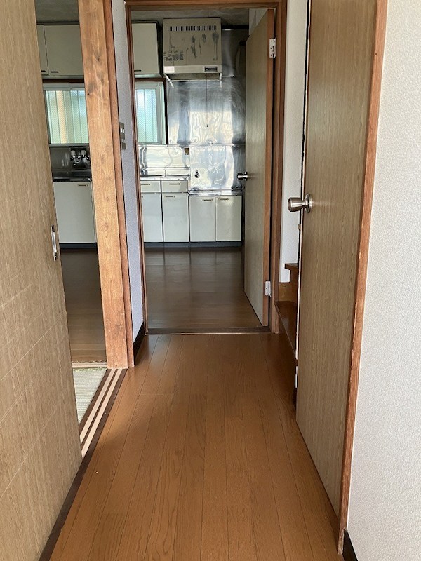 玄関　他号室、参考画像