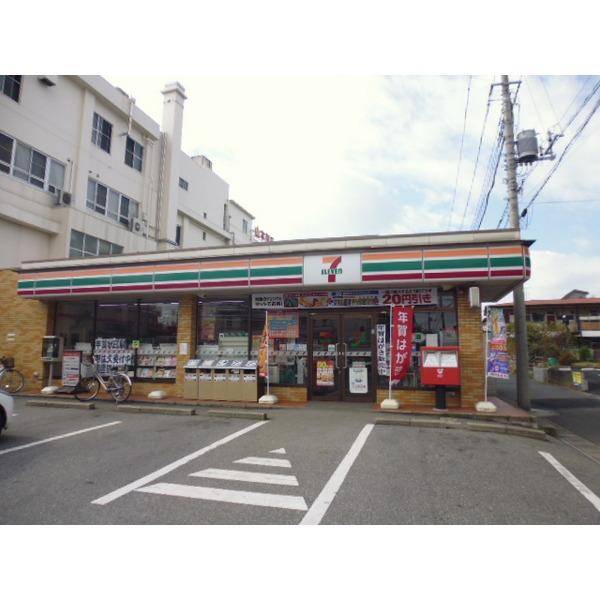 コンビニ　セブンイレブンきよしケ丘店（コンビニ）まで805m