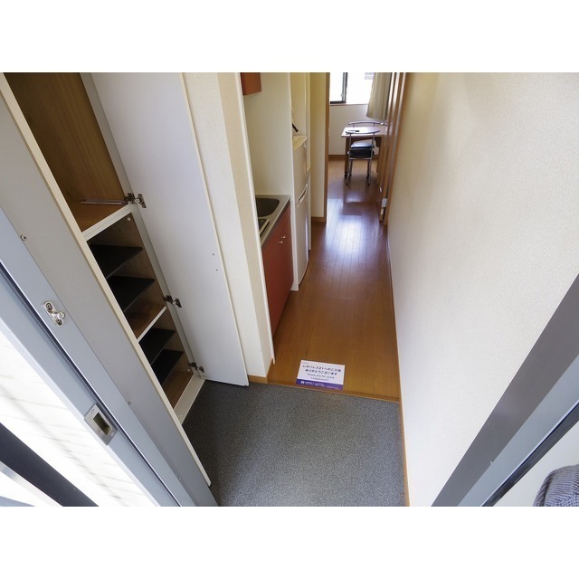 レオパレスミューセントMAYUの玄関写真