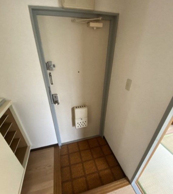 玄関　別部屋同仕様タイプ