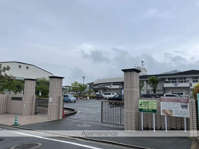 小学校　月の浦小学校（小学校）まで416m