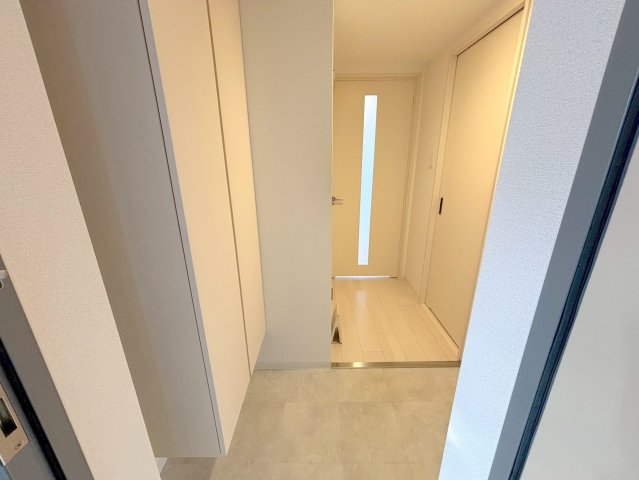 EL-Sia Shin-Osakaの玄関写真