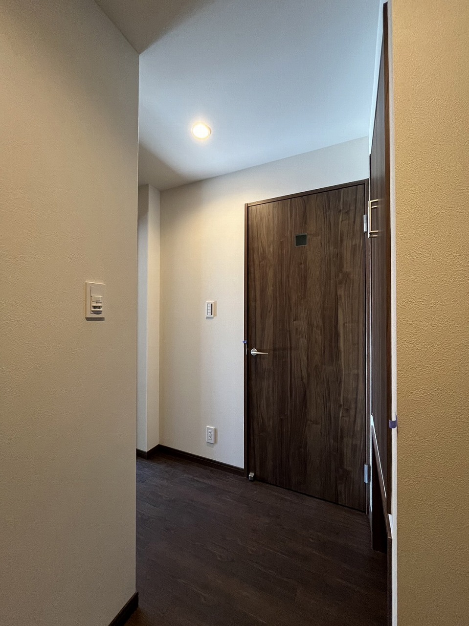Mayfair Apartmentの玄関写真