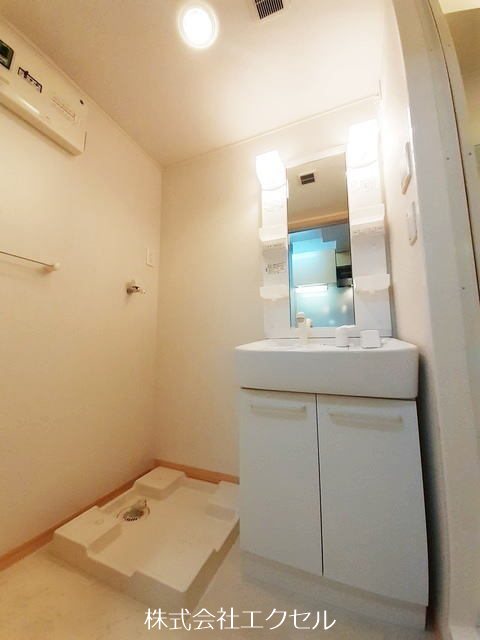 洗面設備　独立洗面台です。
