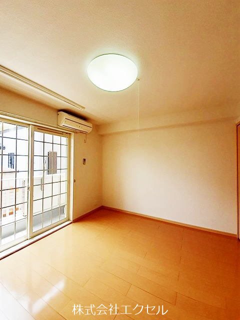 居室・リビング　明るい室内です。