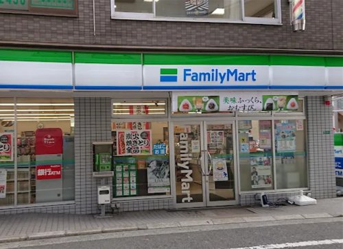 コンビニ　ファミリーマート　甲東園駅東口店（コンビニ）まで186m