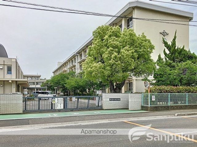 小学校　久枝小学校（小学校）まで515m