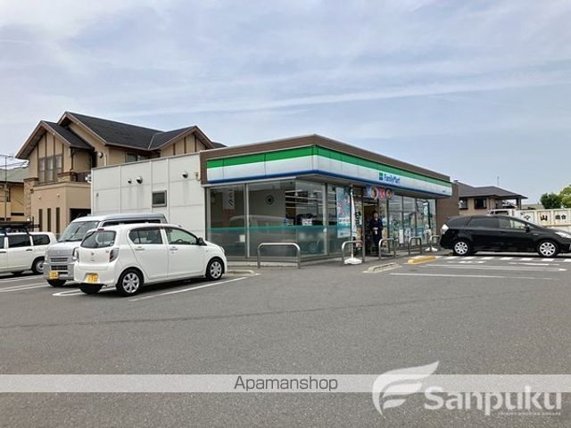 コンビニ　ファミリーマート松山安城寺店（コンビニ）まで722m