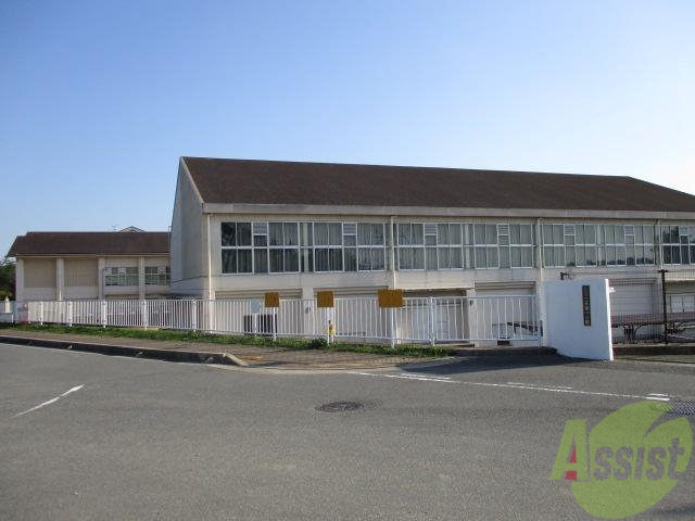 中学校　三木市立三木東中学校（中学校）まで900m