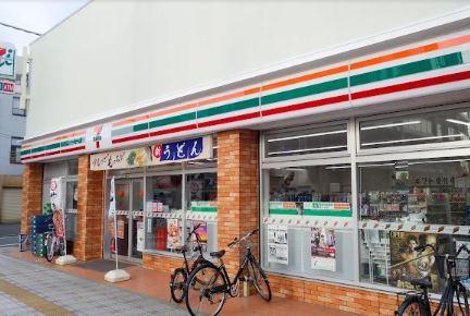 コンビニ　セブンイレブン　足立梅島駅北店（コンビニ）まで287m