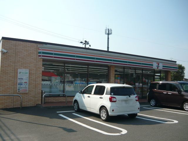 コンビニ　セブンイレブン薩摩川内宮内町店（コンビニ）まで550m