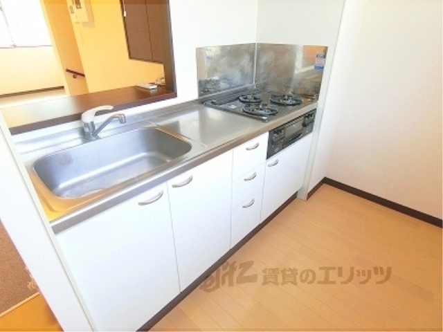 レオネクスト庄五郎参番館のキッチン写真