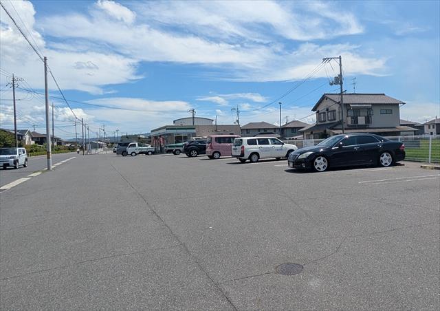 コンビニ　ファミリーマート倉敷鶴の浦店（コンビニ）まで549m