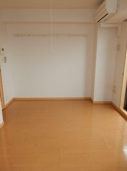 TNGビルの居間写真