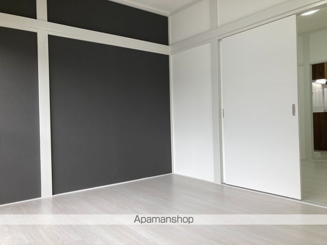 岡本ニューハイムの居間写真