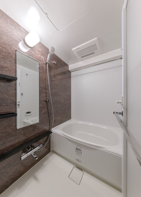 バス・シャワールーム　※写真は同タイプ住戸です。