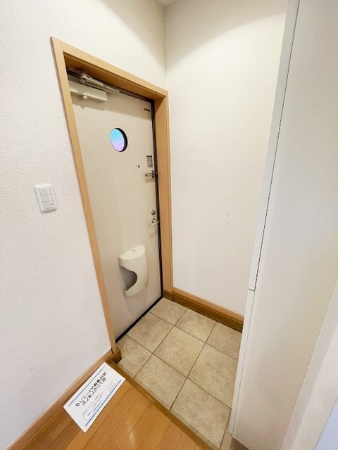 玄関　別部屋同仕様タイプ