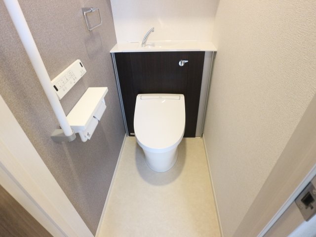 フラン・ソレイユ学園前のトイレ写真