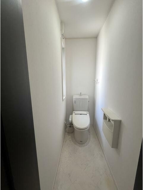 港南台1丁目戸建のトイレ写真